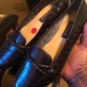 Navy Blue Pappagallo Leather Shoes